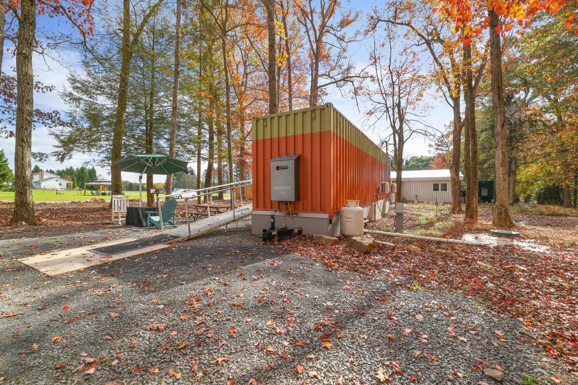 Camptel Poconos Lodging Albrightsville Exterior photo