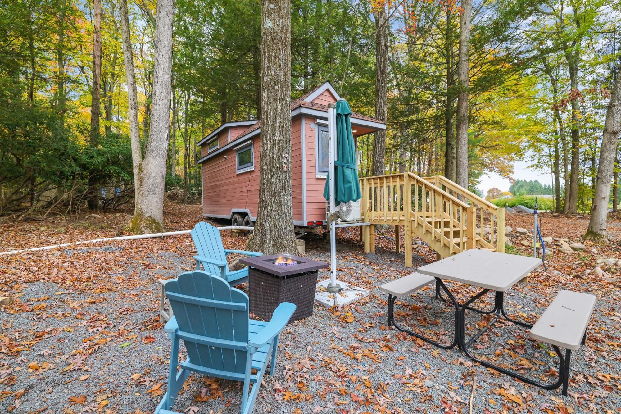 Camptel Poconos Lodging Albrightsville Exterior photo