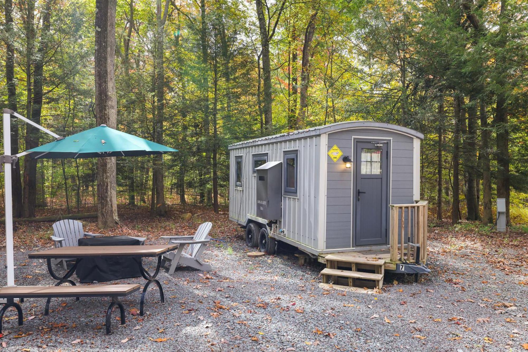 Camptel Poconos Lodging Albrightsville Exterior photo