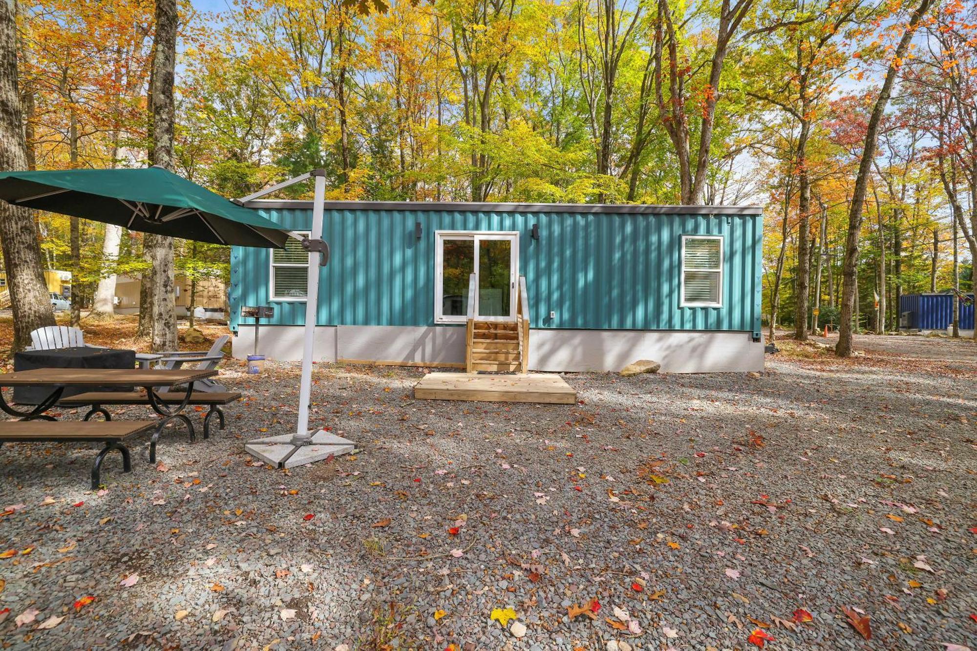 Camptel Poconos Lodging Albrightsville Exterior photo