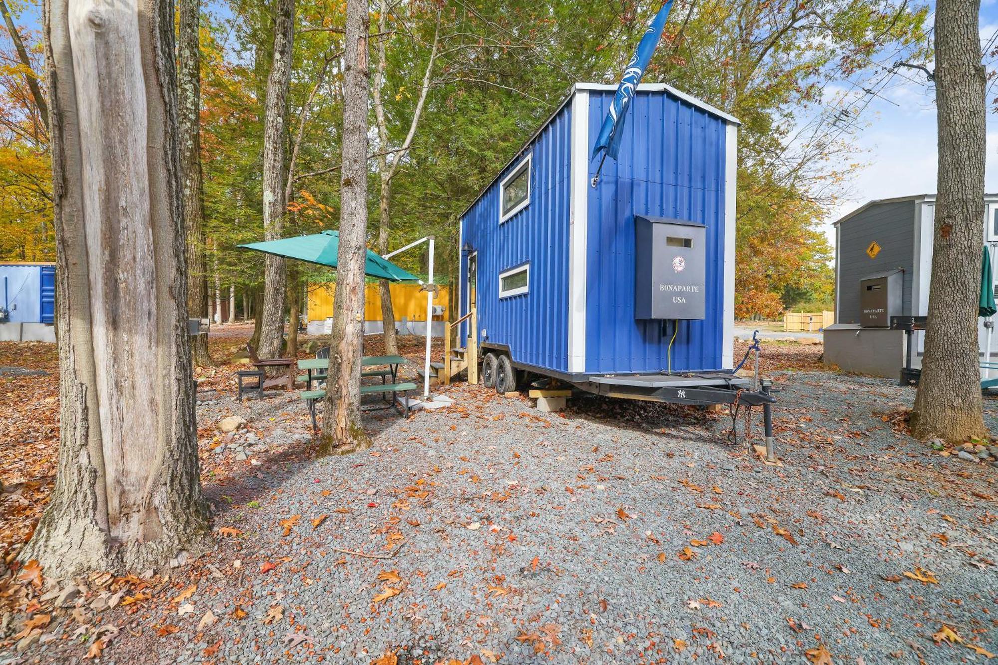 Camptel Poconos Lodging Albrightsville Exterior photo