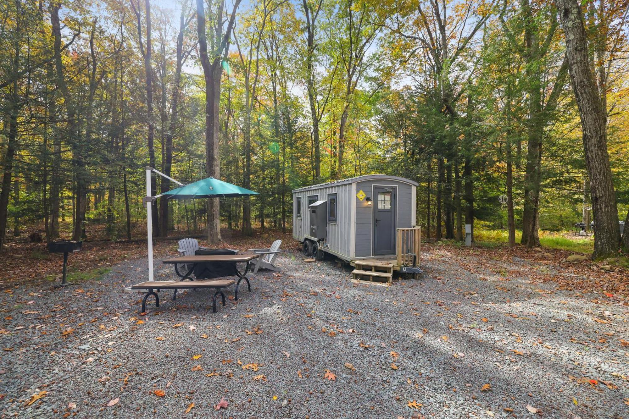 Camptel Poconos Lodging Albrightsville Exterior photo